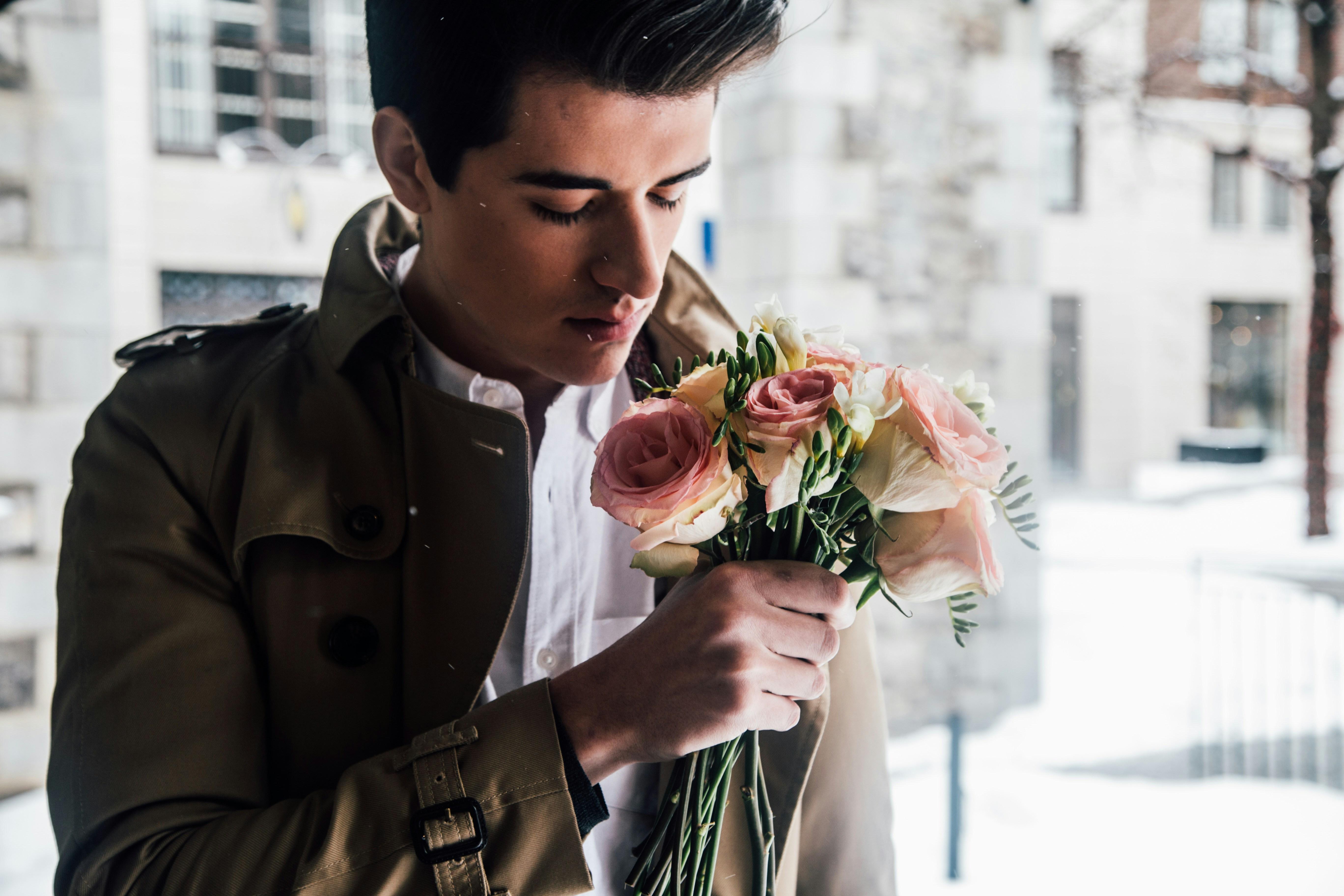 Meeting in Person: Safety Tips for First Dates