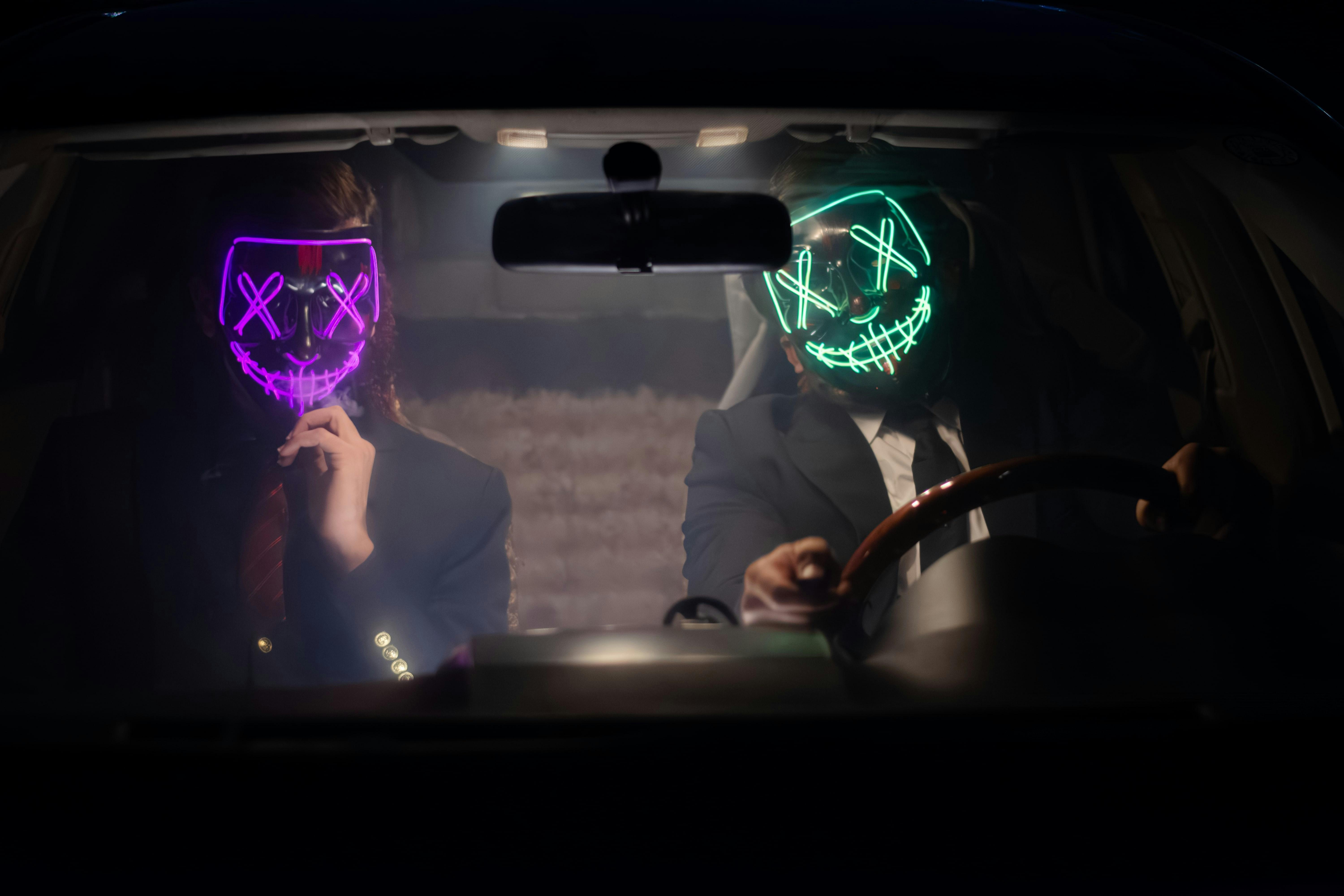 Behind the Screen: Psychological Manipulation and‌ Emotional Traps