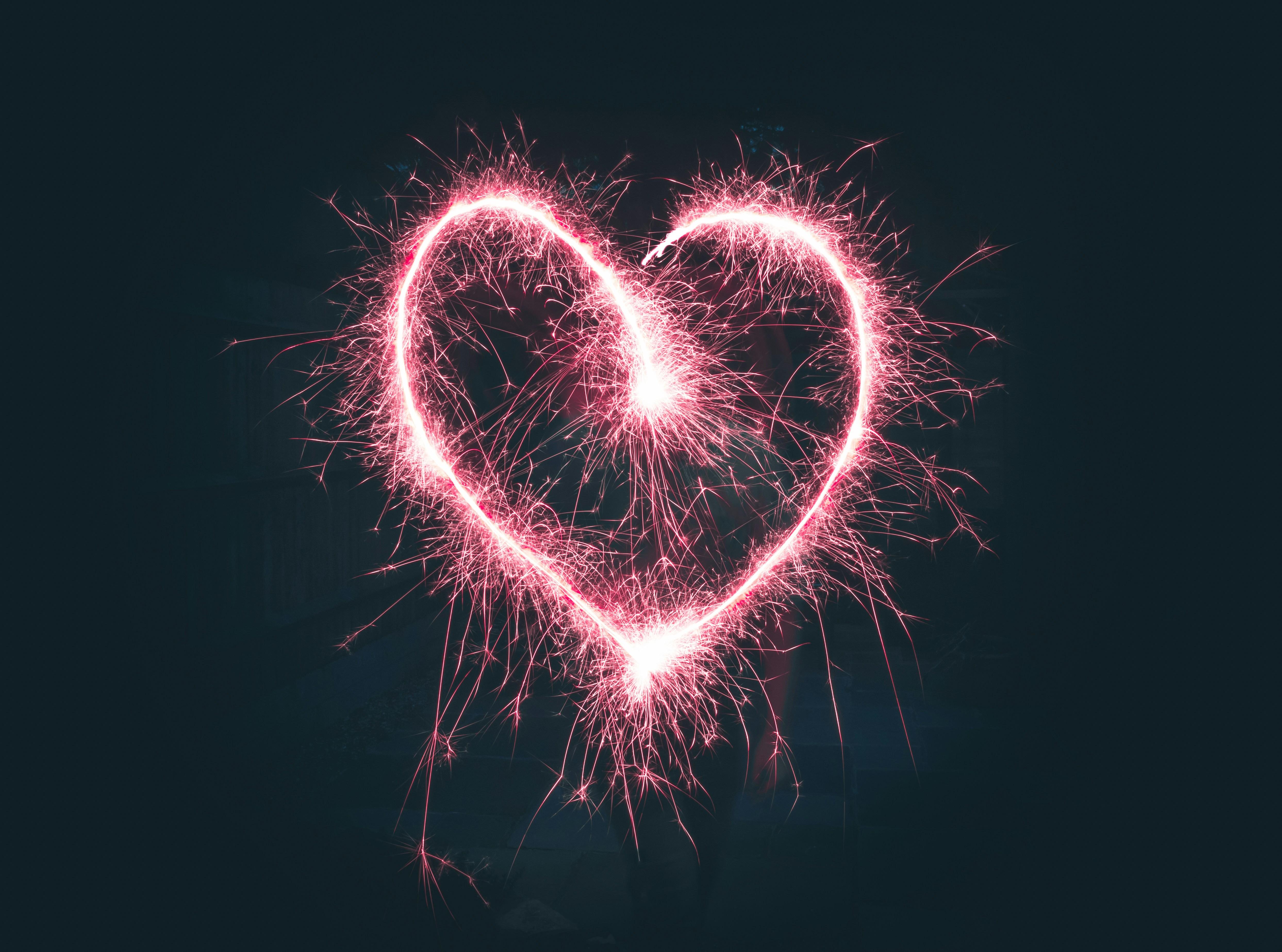 Red Flags in Disguise: Recognizing the Warning Signs of Romance Scams